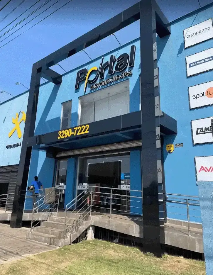 Fachada da loja Portal Distribuidora de Materiais Elétricos Goiânia